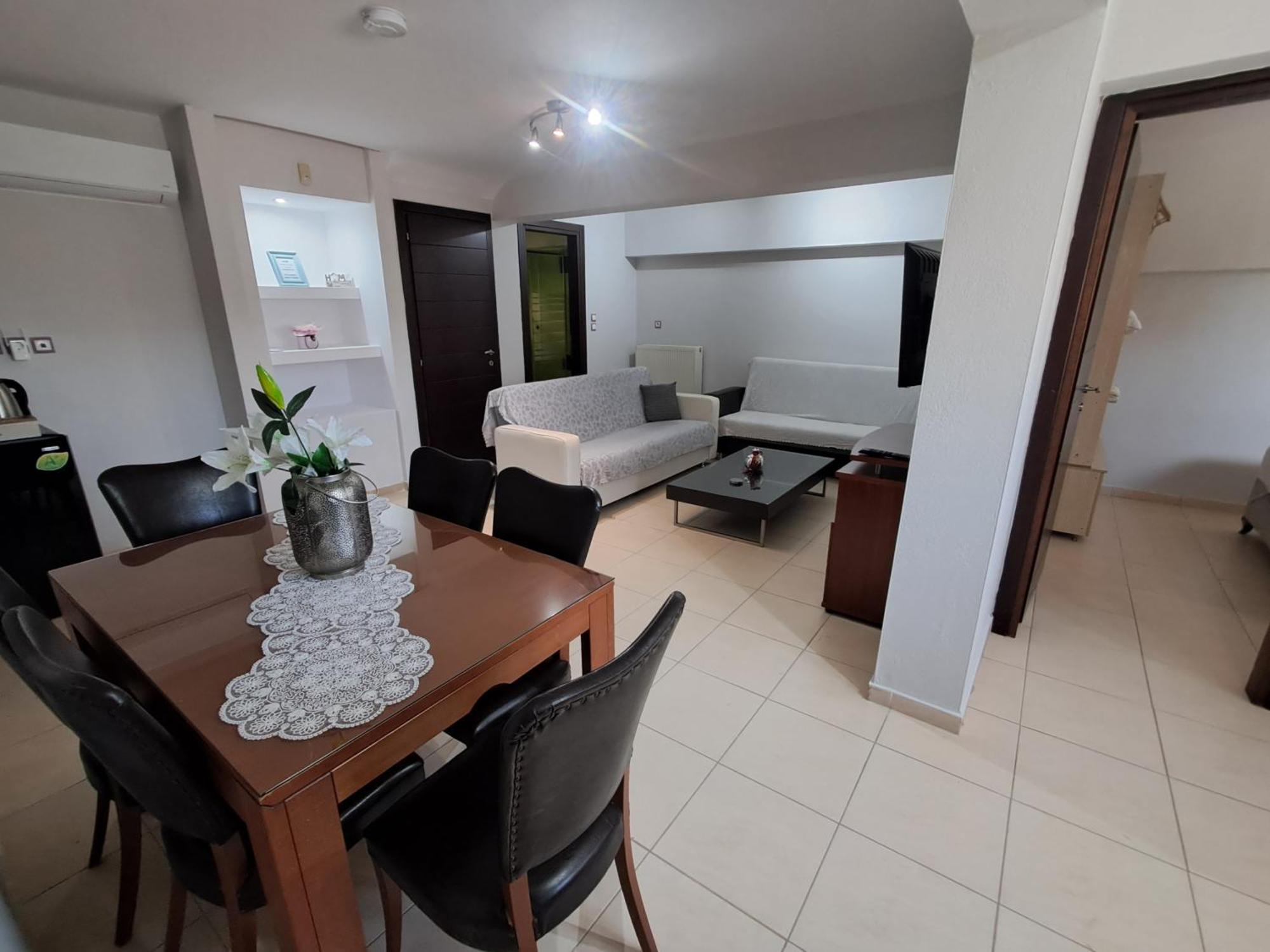 Mary'S Cozy Apartment อเล็กซานโดรโพลิส ภายนอก รูปภาพ